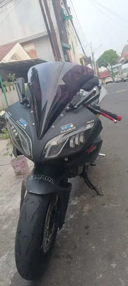 Yamaha R15 v2 lengkap