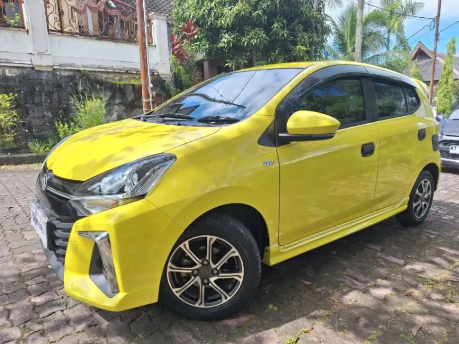 Low Km Daihatsu Ayla 1.2 R Bensin-MT 2022 KTOP