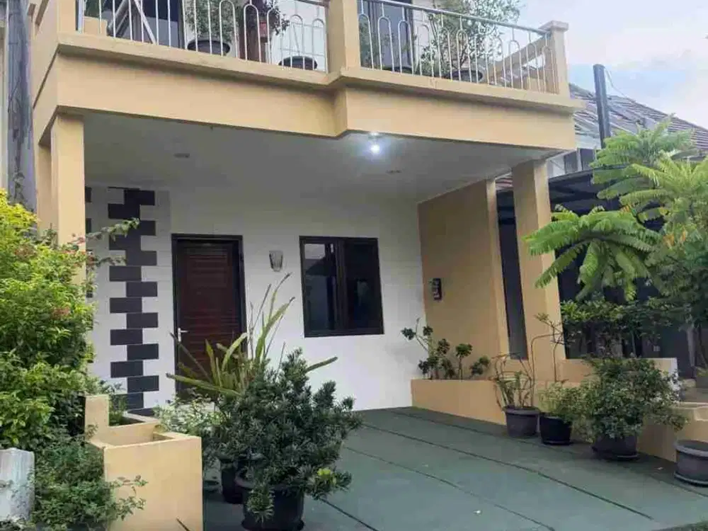 DIJUAL Rumah 2.5 lantai di Legenda Wisata