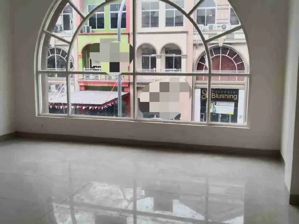 Ruko di Jual di galaxi Bekasi

Harga 1.5 M nego 
ukuran 4,5 x 10 sqm
Listrik 5500 watt
ruko 2.5 lantai, 2 kamar mandi, 
luas tanah 45sqm, luas bangunan 113 sqm


Bagian dalam sudah bersih dan rapih, layout sama spt unit lain, masih std