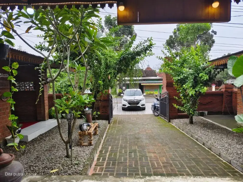 JUAL RESTO ATAU RUMAH MAKAN MODEL JOGLO DI BOYOLALI KOTA DEKAT GEDUNG DPRD BOYOLALI