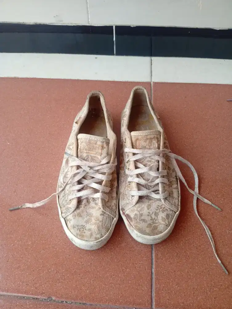 Sepatu second keds size 36