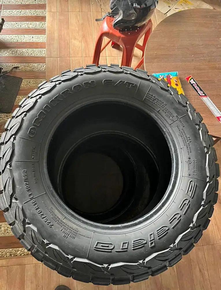 Ban Accelera Omikron C/T R16 225/70