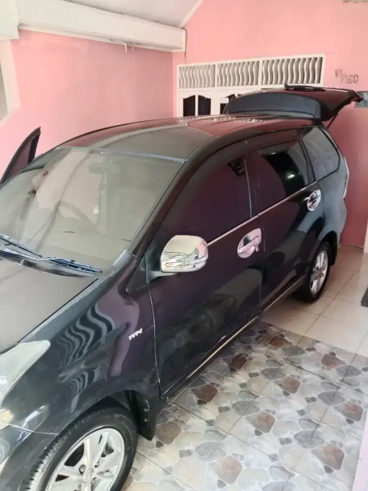 Dijual Toyota New Avanza type 1.5G M/T tahun 2013