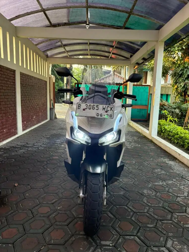DIJUAL CEPAT HONDA ADV 160 CBS