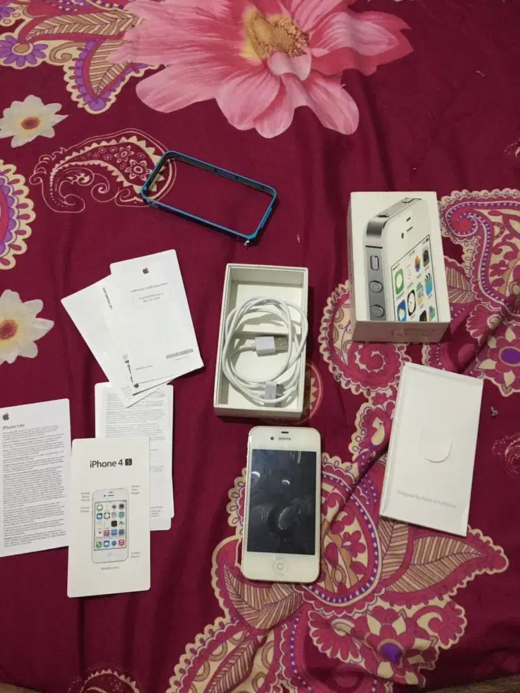 iPhone 4s 8Gb ( ex garansi resmi )