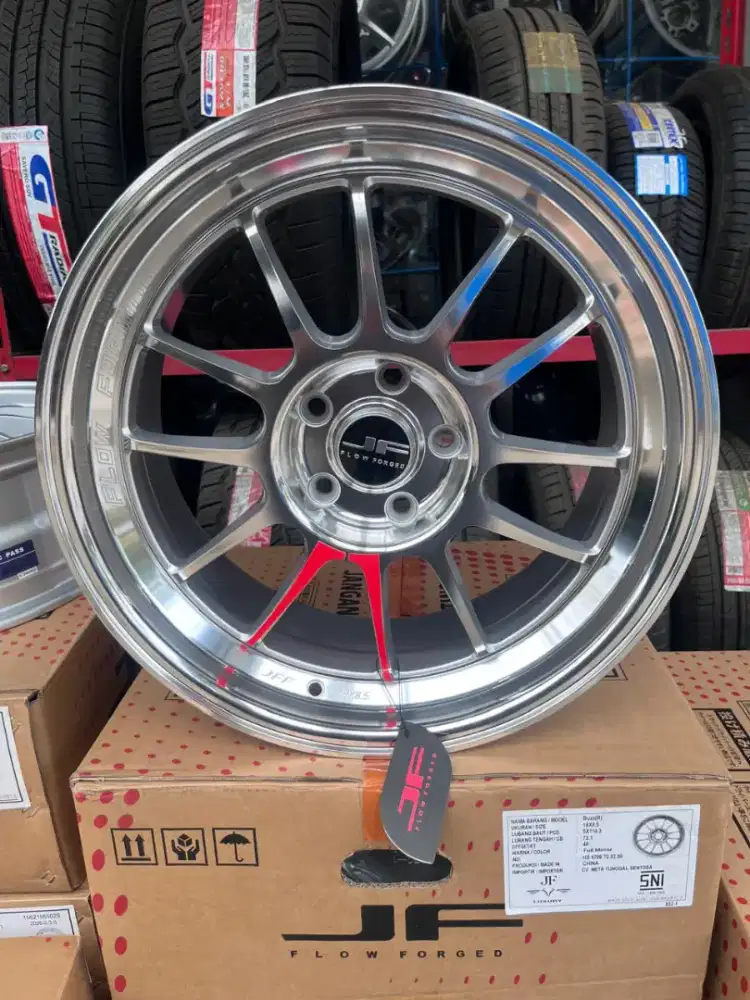 Venom 5 eing 18 lebar 8,5 pcd 5x114,3 ET 40 full mirror. Crv hrv dll