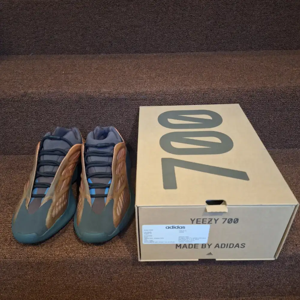 Adidas Yeezy 700 V3 Original