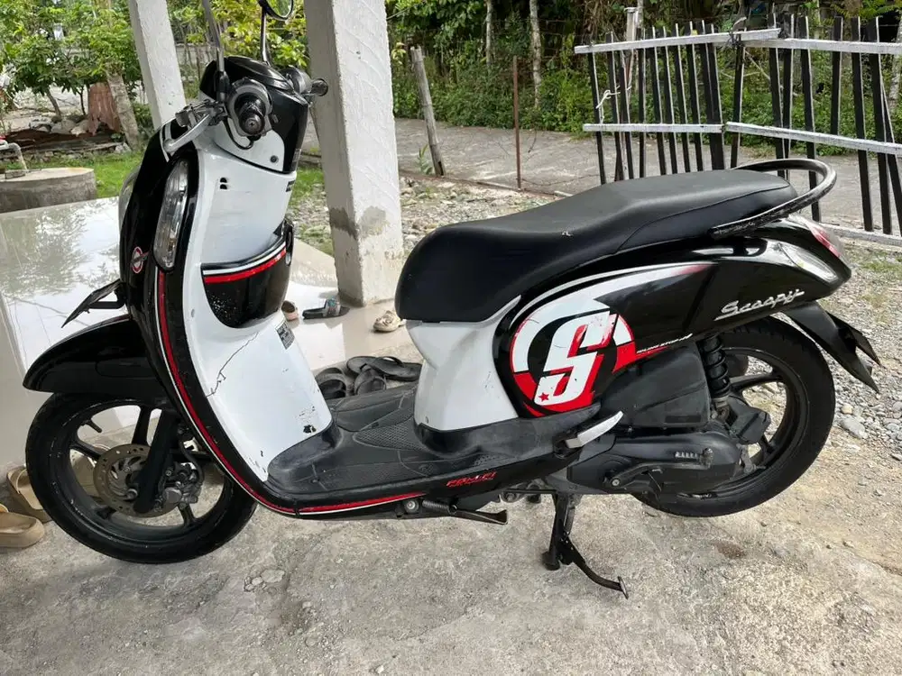 DI JUAL HONDA  SCOOPY TAHUN 2016 HARGA NEGO