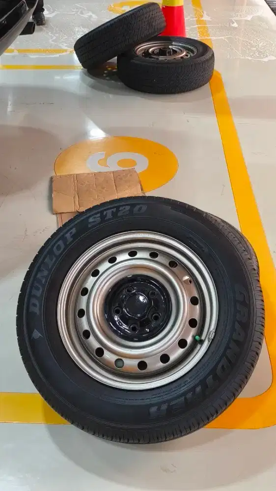 Jual velg kaleng + ban R16