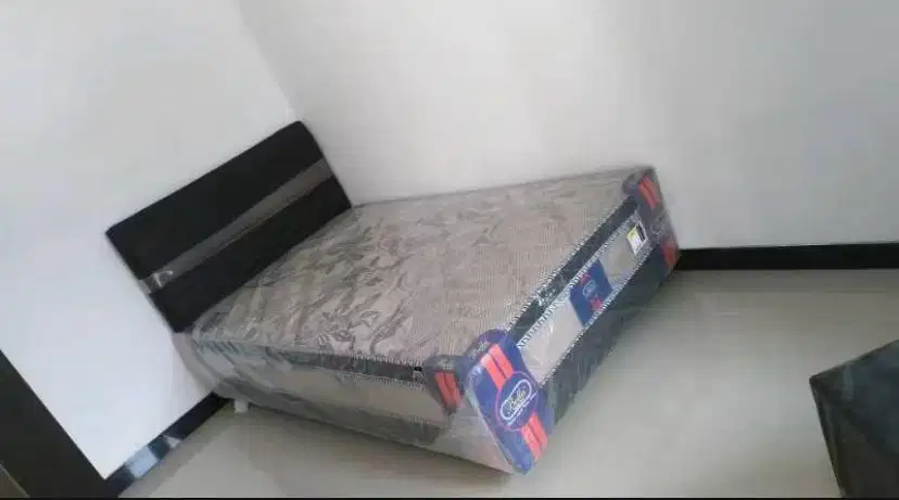 Kasur springbed & inclute dipan