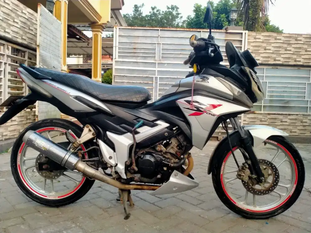 Honda Cs one lengkap motor sehat walafiat keterangan detail dibawah