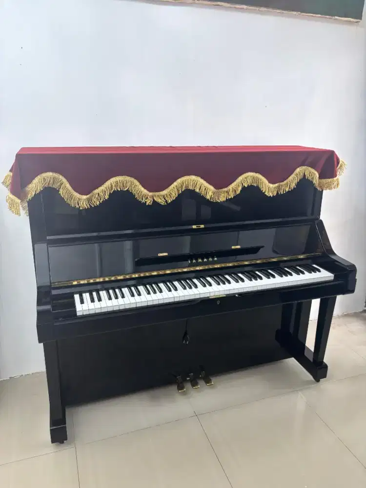 Piano Yamaha UX Japan