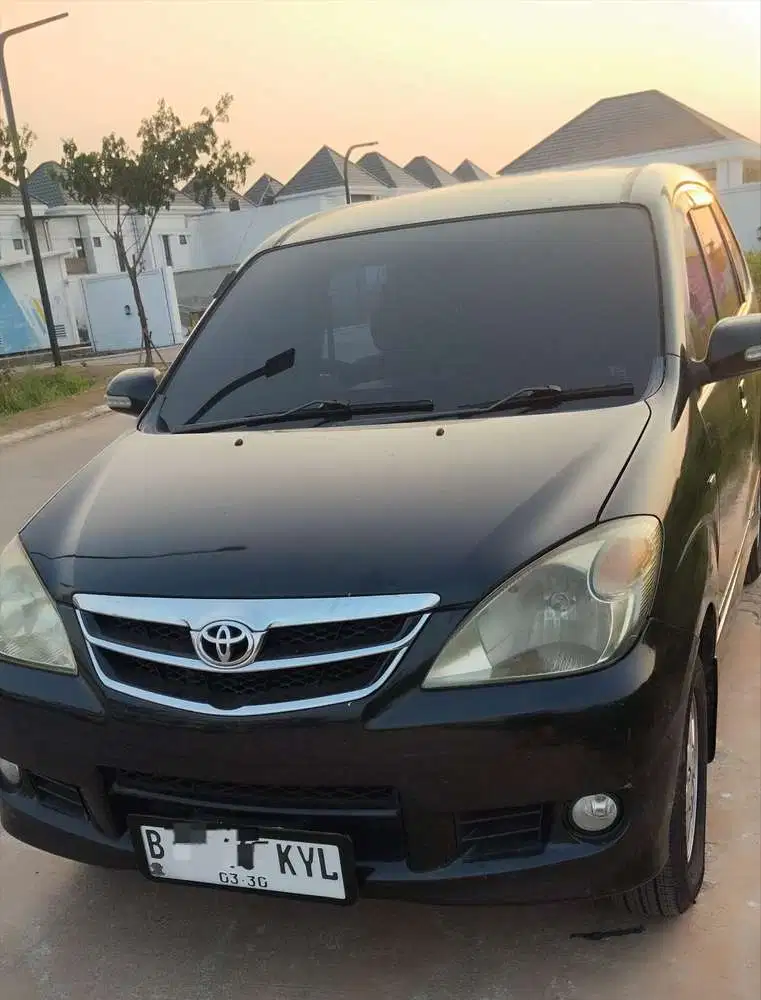 Toyota Avanza 2010 Bensin