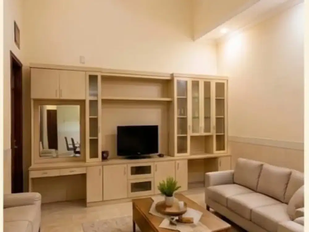 Di Jual Rumah bagus, terawat, strategis, siap huni di Tomang, Jakarta Barat