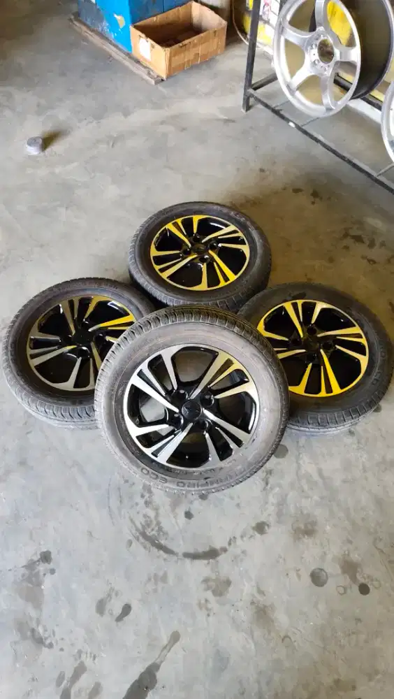 Velg Xenia sporty R15 PCD 4x114 Lbr 5 et 45