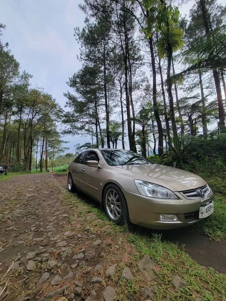 Honda Accord 2004 cm5