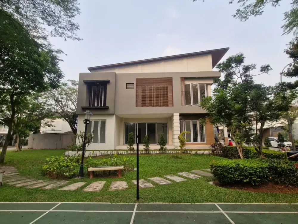 Rumah Hook/Hoek dengan Lapangan - Foresta BSD Baru