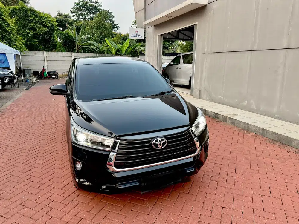 Toyota Innova reborn V 2.4 diesel 2021 AT attitude black