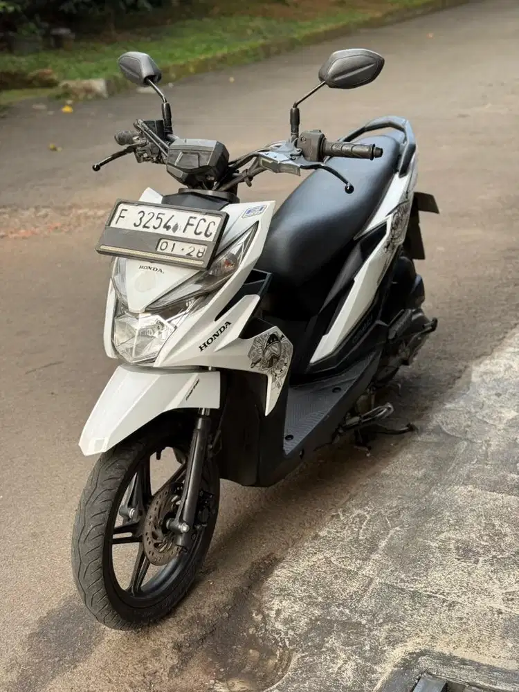 Honda Beat Street Thn 2018 Putih Mulus
