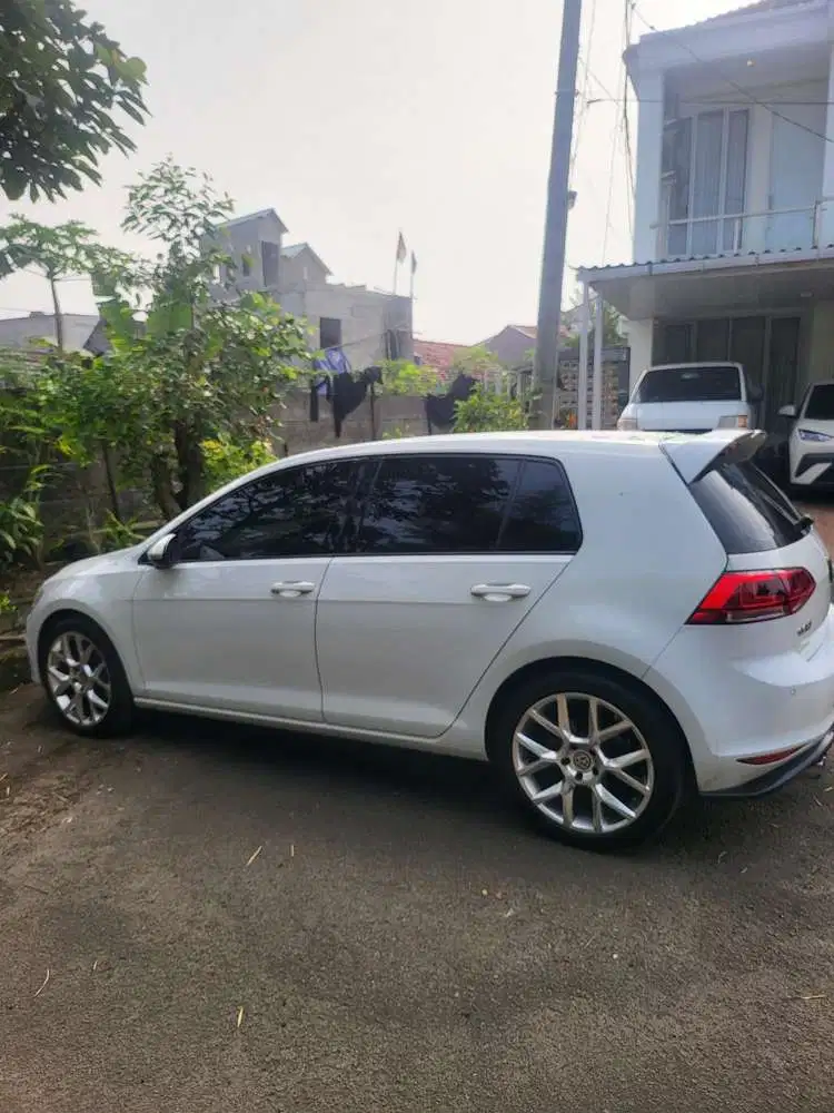 Volkswagen Golf 2014 Bensin
