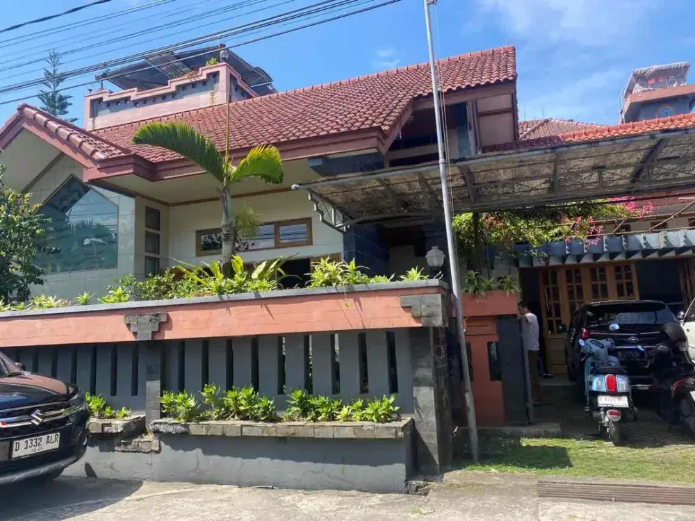 Rumah Terawat Full Furnished 4 Lantai di Awiligar Raya Tinggal Bawa Koper! Segera Survey Yuk
