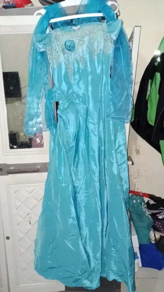 Gaun Pesta/baju pesta