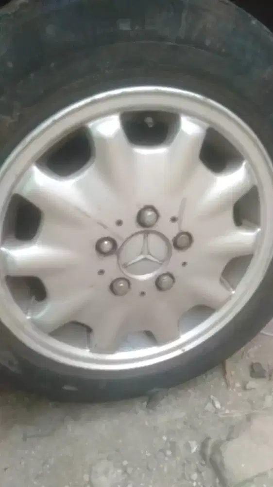 Velg mercy ring15. Ten hole Made in italy lokasi Cilebut bogor