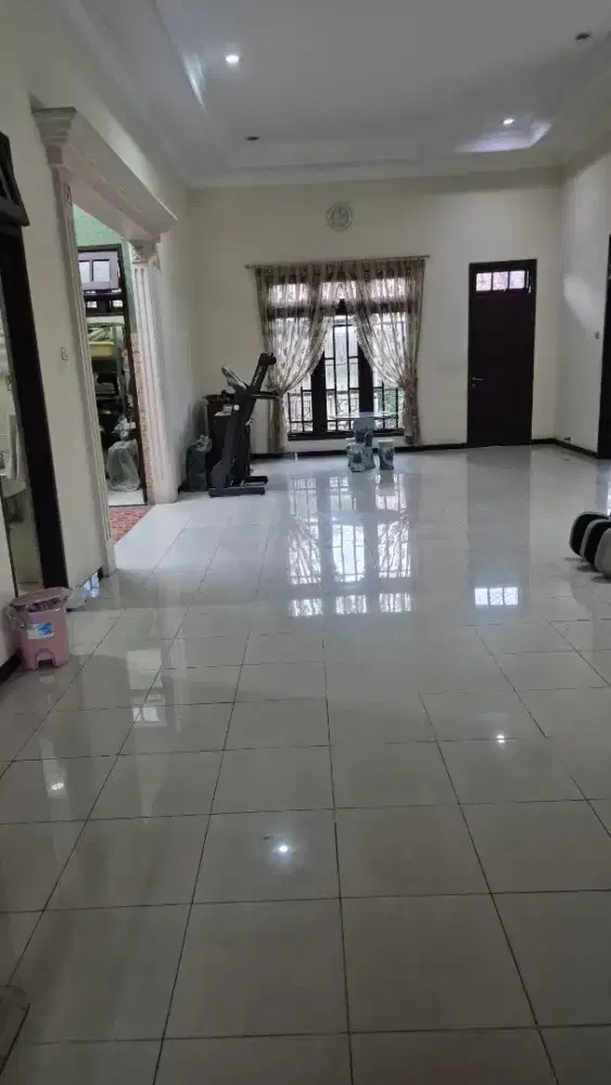 Pakuwon indah siap huni terawat