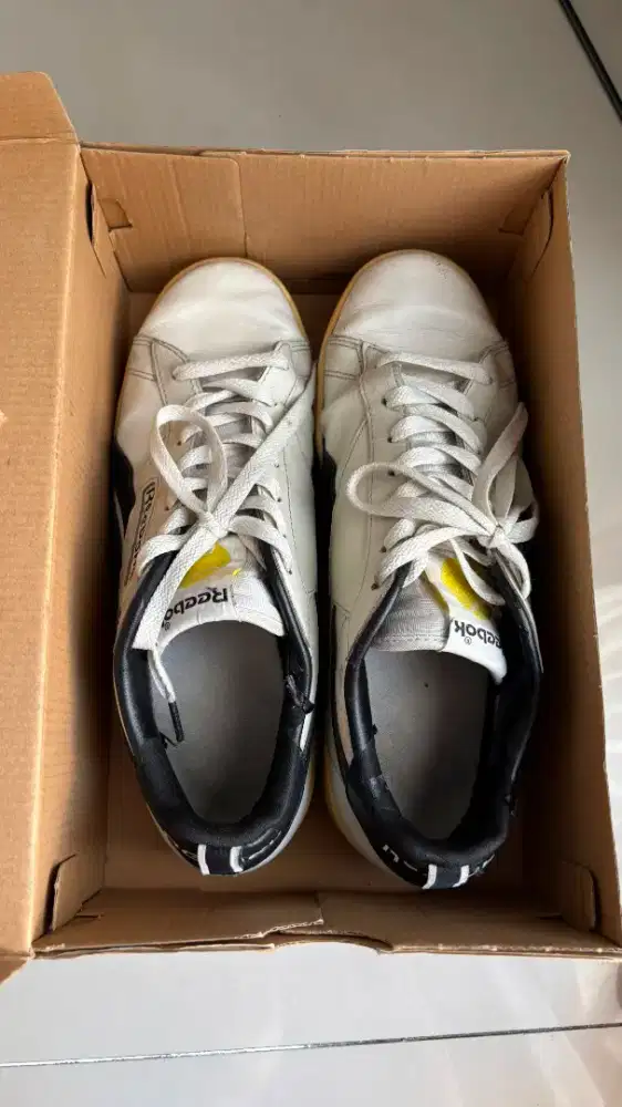 Dijual Sepatu Reebok Putih
