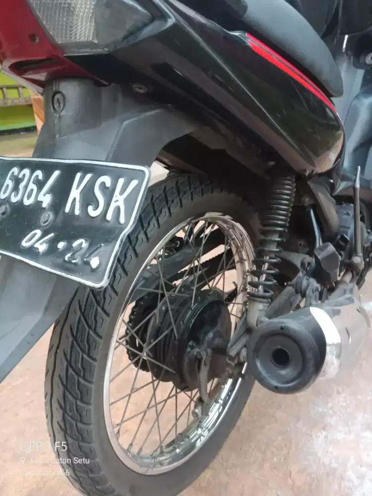 Ada 2 motor pertama vegar zr. Yg ke 2 supra x125 karbu