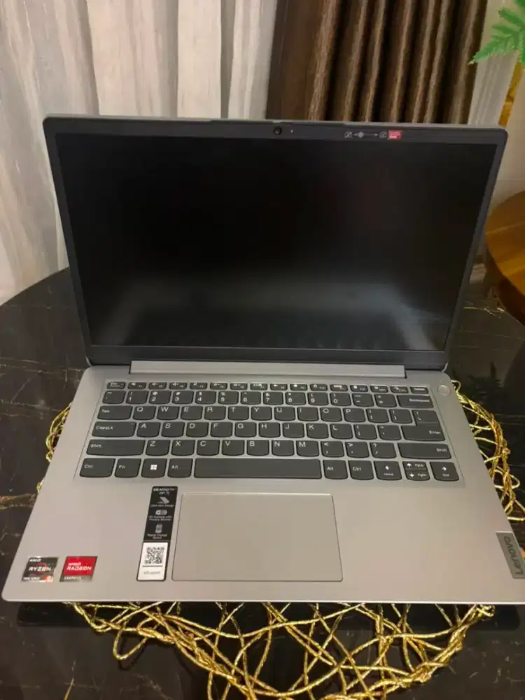 Lenovo Ideapad 1 Ryzen 3 RAM 8gb