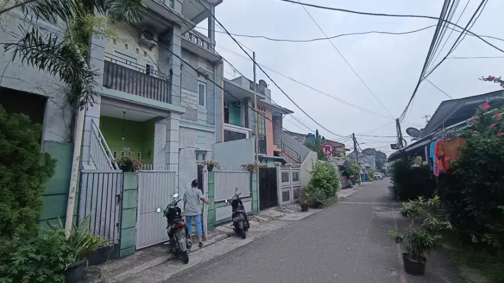 DIJUAL RUMAH KOST 3 LANTAI