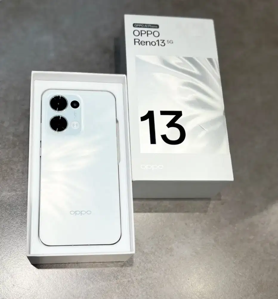 Oppo reno 13 5G white