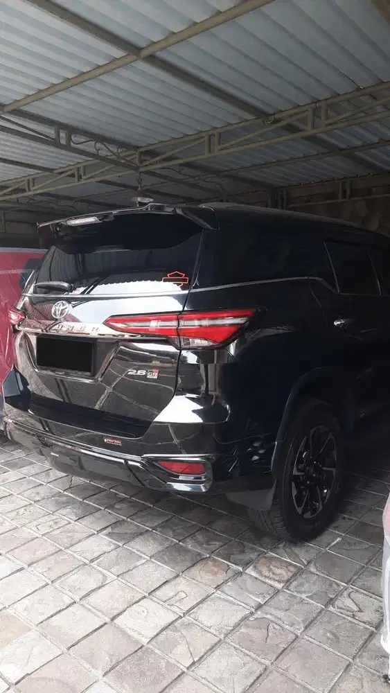 Fortuner GR 2.8 2022 km 10rb