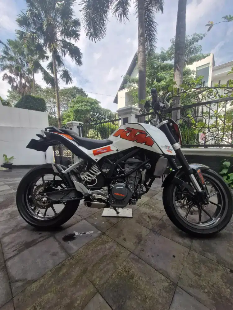 JUAL KTM DUKE 200 2017