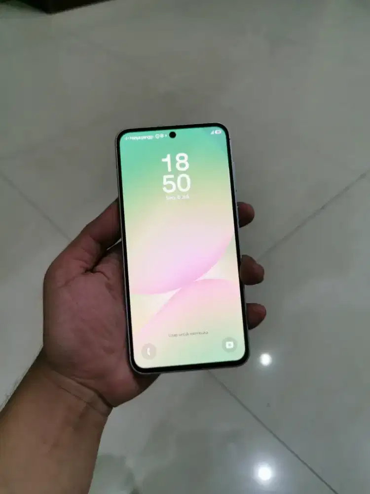 Samsung A56 12/256 gb