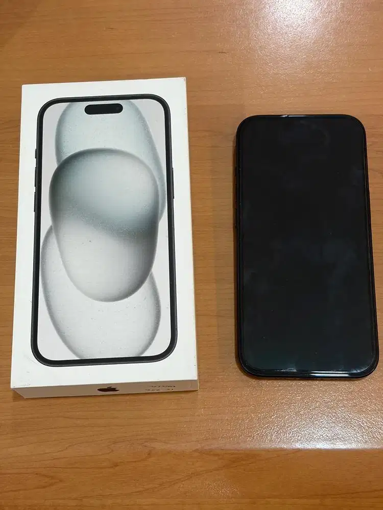 Dijual iphone 15 256gb black second