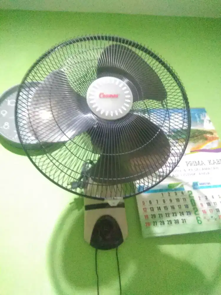 Kipas angin dinding 16 inch merk cosmos normal siap pakai nego tipis
