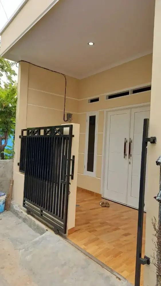 Di kontrakan rumah tahunan daerah pondok kelapa jakarta timur