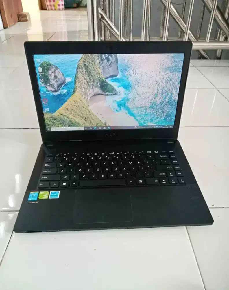 Laptop Asus core i5 SSD 240