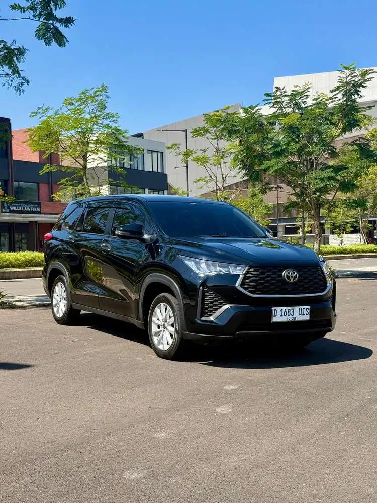 Toyota Kijang Innova 2023 Bensin