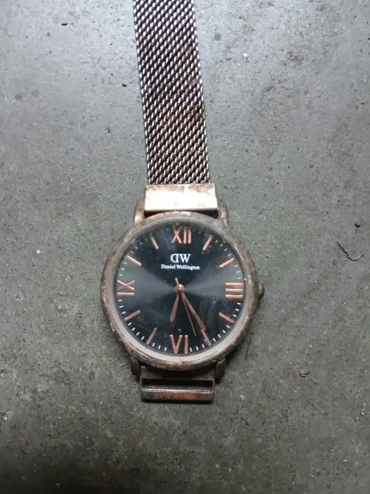 Jam tangan Daniel wellington DW