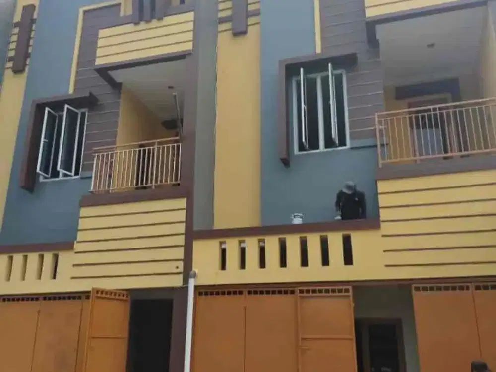 dijual 2 ruko di jalan bugis tanjung priok 3 lantai
