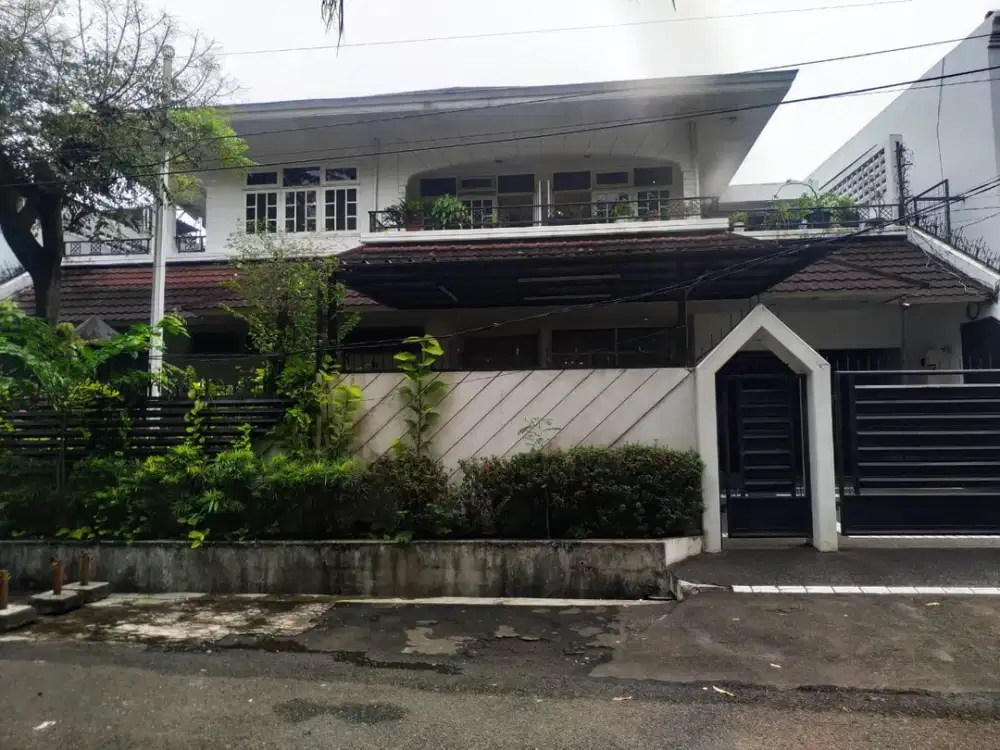 UPDATE TURUN HARGA!  DIJUAL RUMAH LAMA TERAWAT MASIH LAYAK HUNI KERAMAT PELA, BARITO BLOK M KEBAYORAN BARU JAKARTA SELATAN