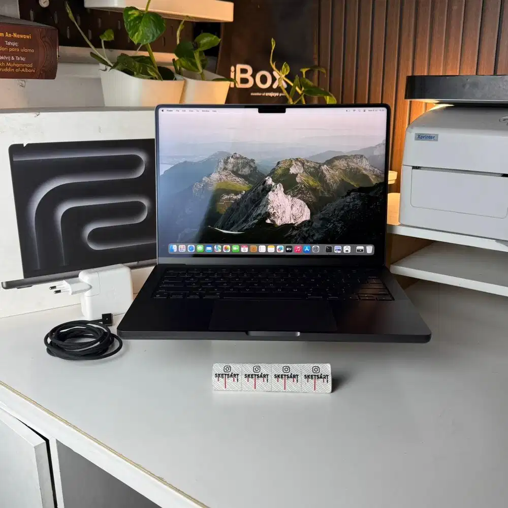 MacBook Pro M3 Pro 18/512gb iBox Space Black Battery Health 99%