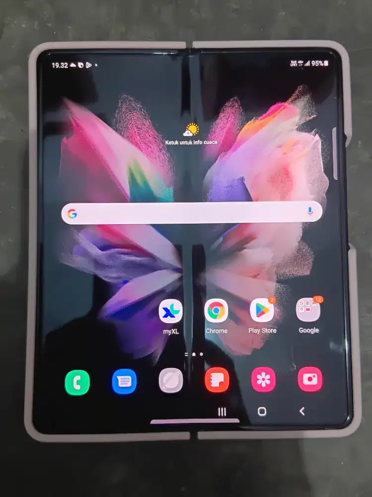 Jual Samsung Z Fold 3 RAM 12 GB/512 GB