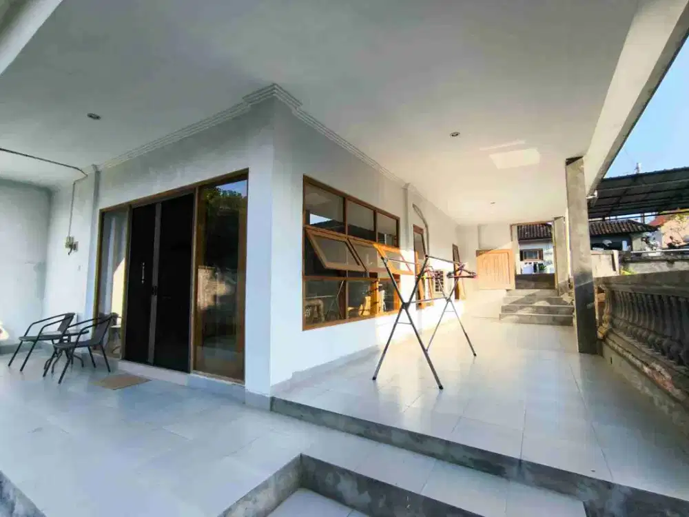 For rent beautiful room with private garden and large public pool near Ubud