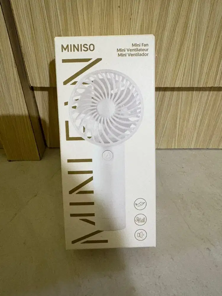 Miniso mini fan 400mAh