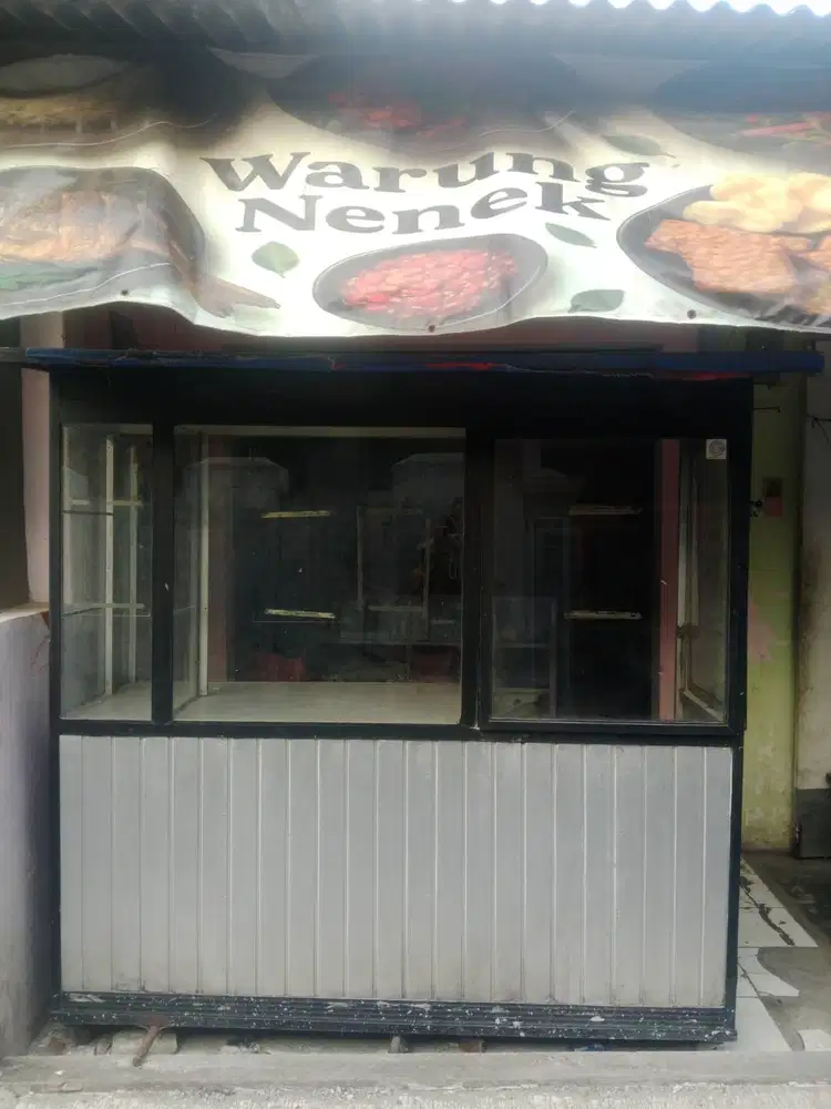 Gerobak masih layak pakai dan ada roda nya